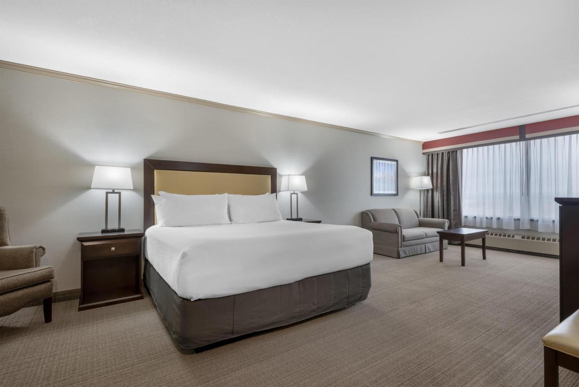 King Room with Sofa Bed - Non-Smoking